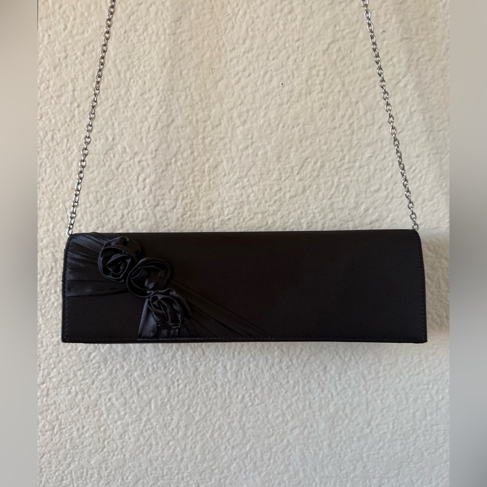Chic Black Floral Clutch W/ Crossbody Chain - Picture 2 of 4